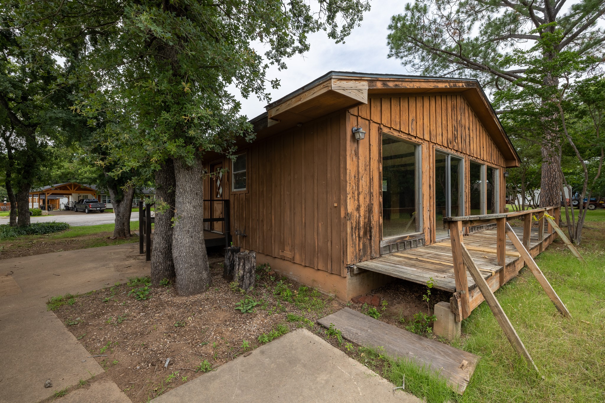 1512 Pecos Trail Court Granbury TX 76048