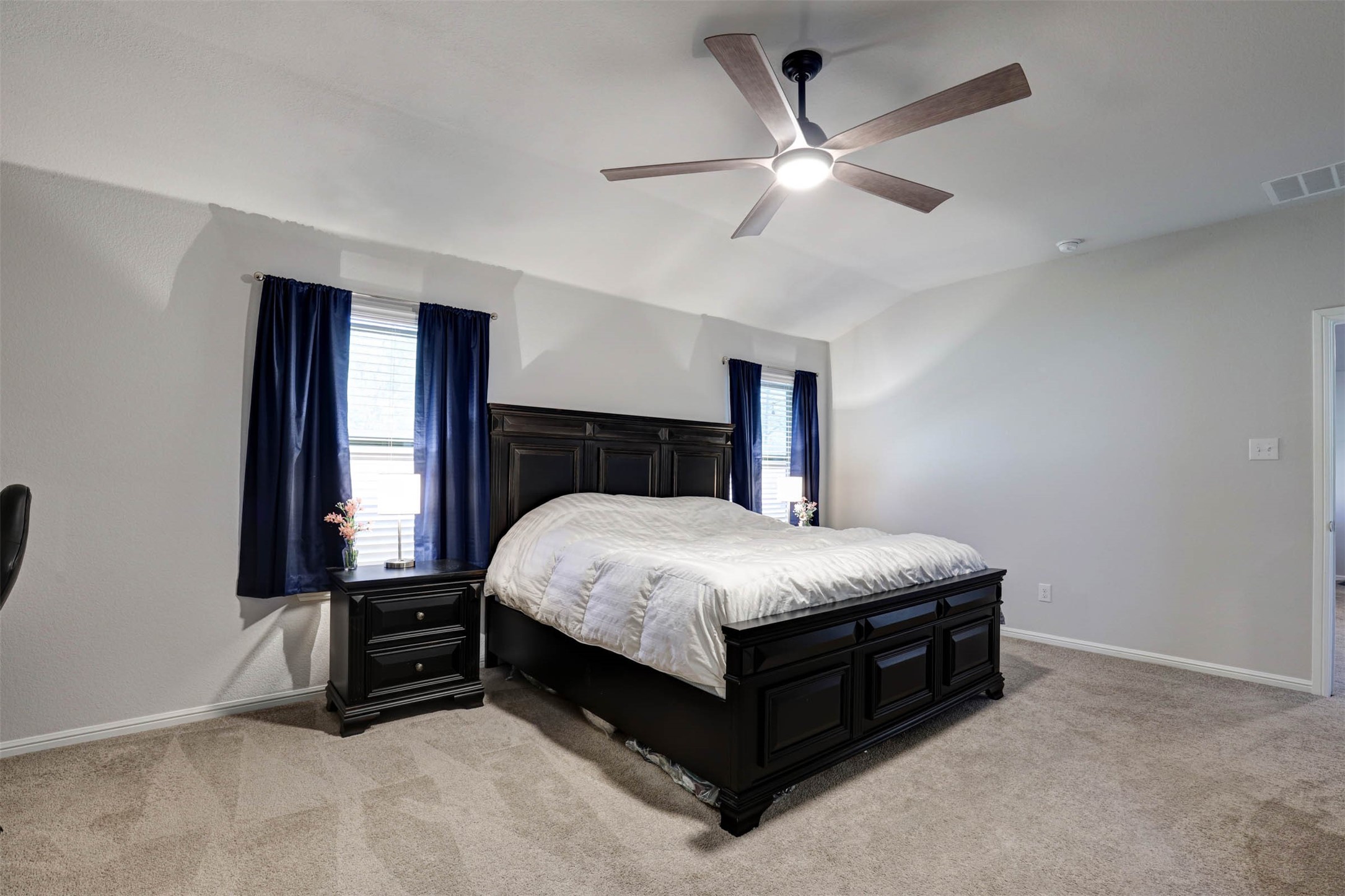 512 Amory Street Azle TX 76020