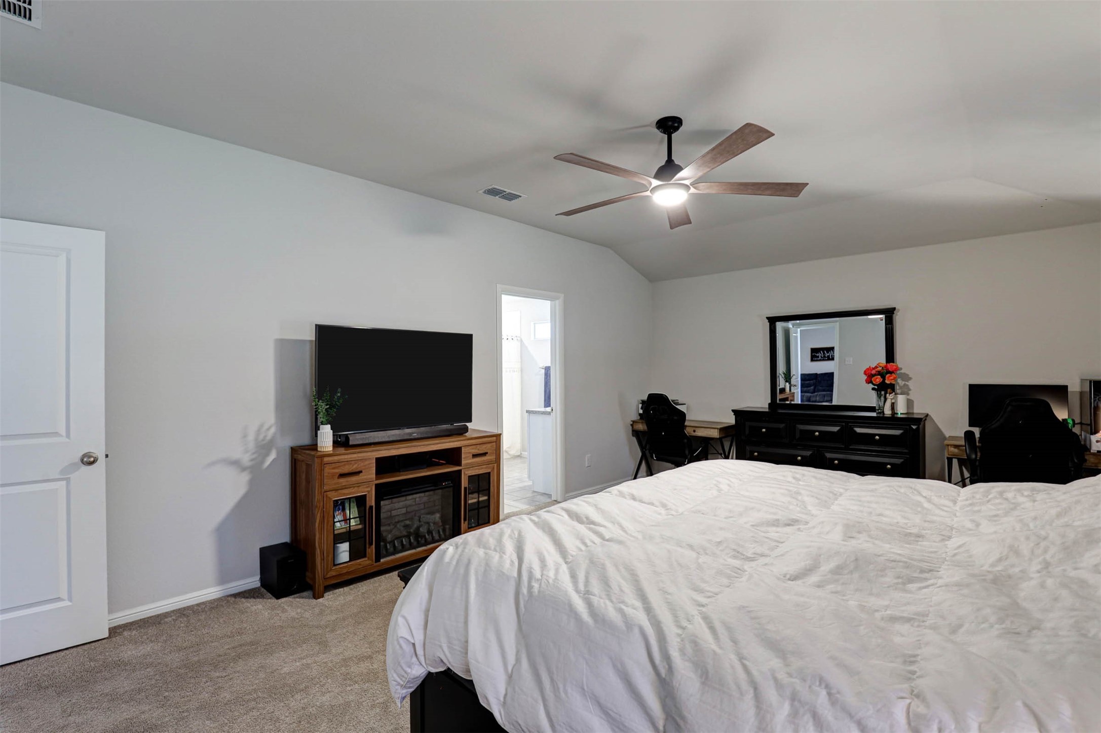 512 Amory Street Azle TX 76020