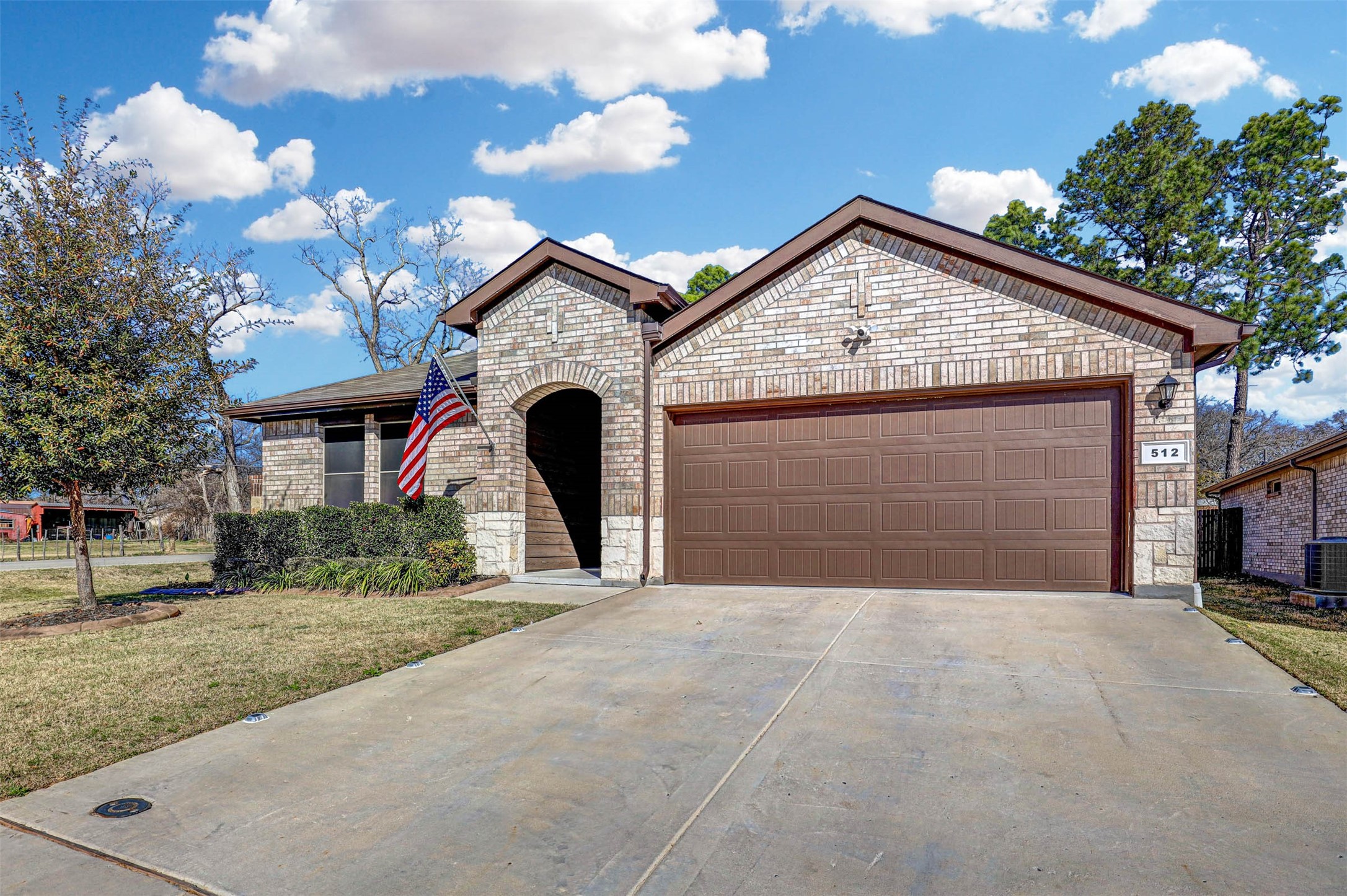 512 Amory Street Azle TX 76020