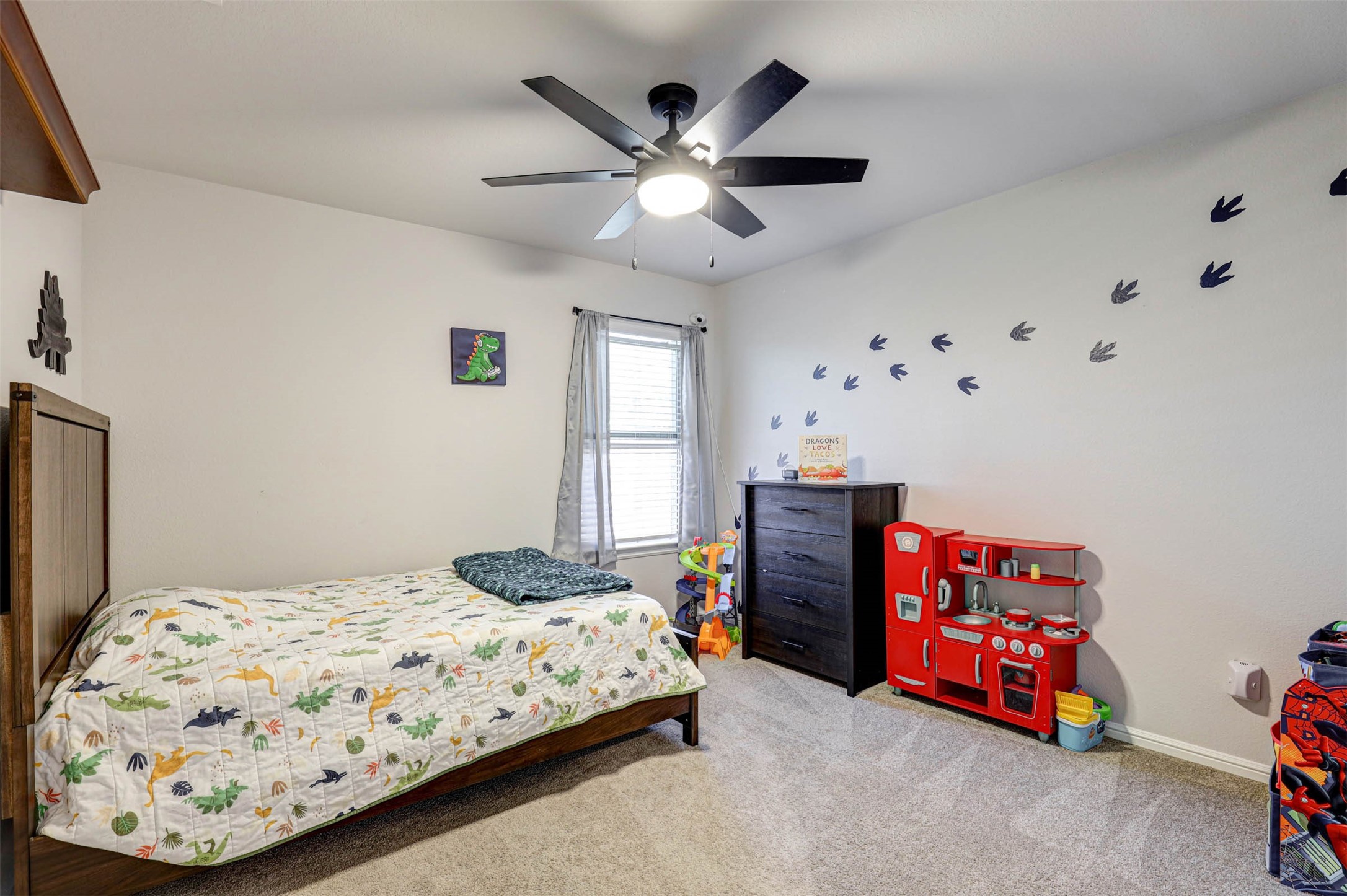 512 Amory Street Azle TX 76020