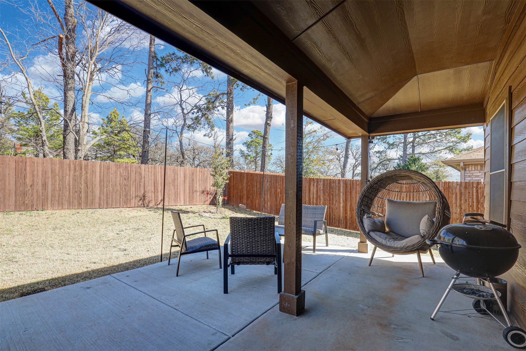 512 Amory Street Azle TX 76020