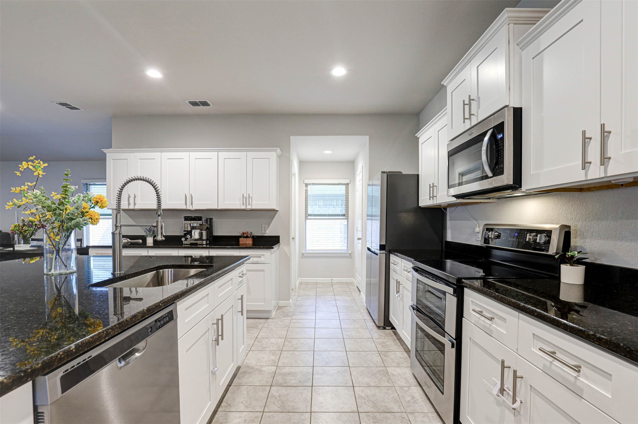 512 Amory Street Azle TX 76020