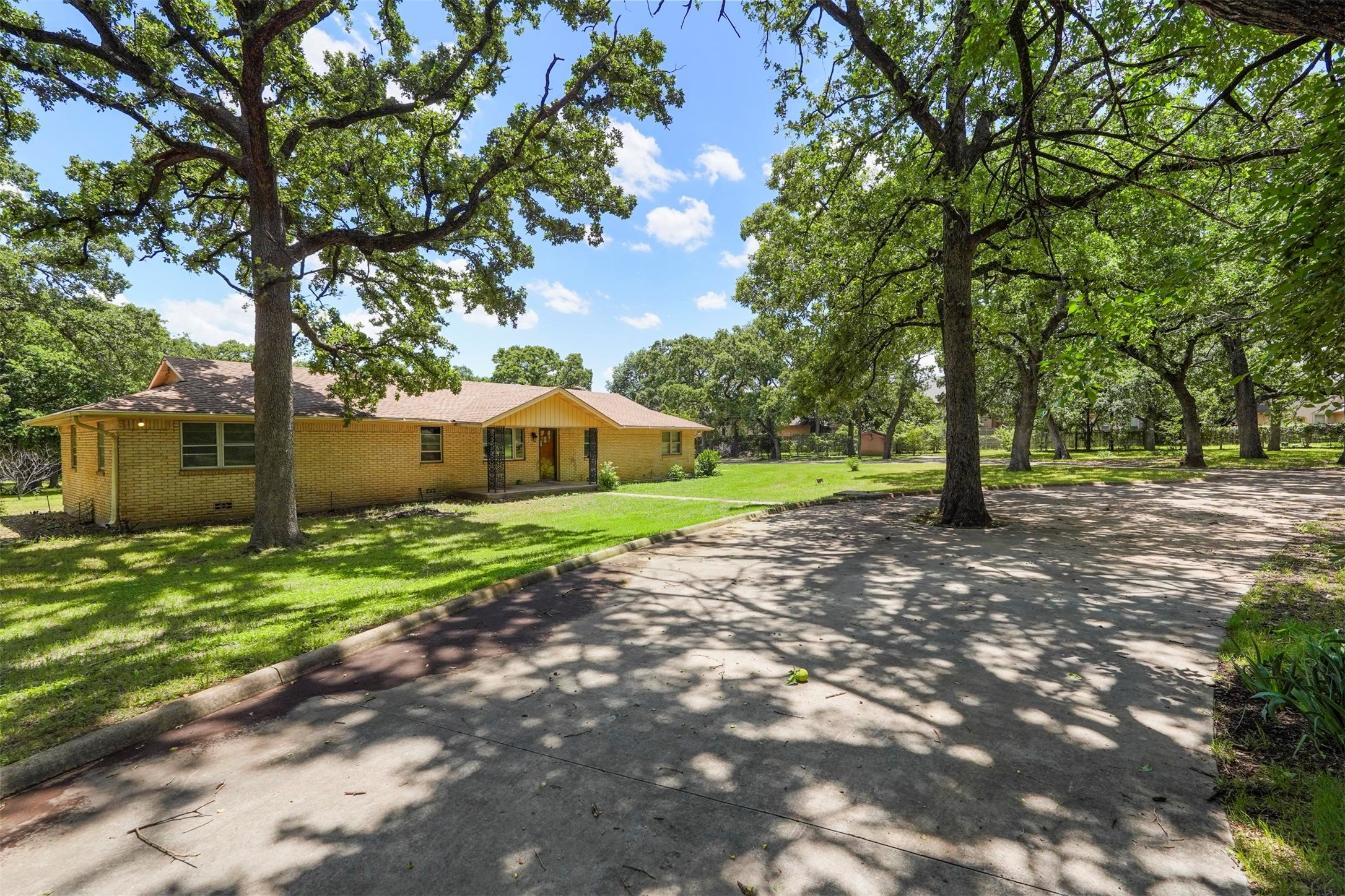 2760 Fuller Wiser Road Euless TX 76039
