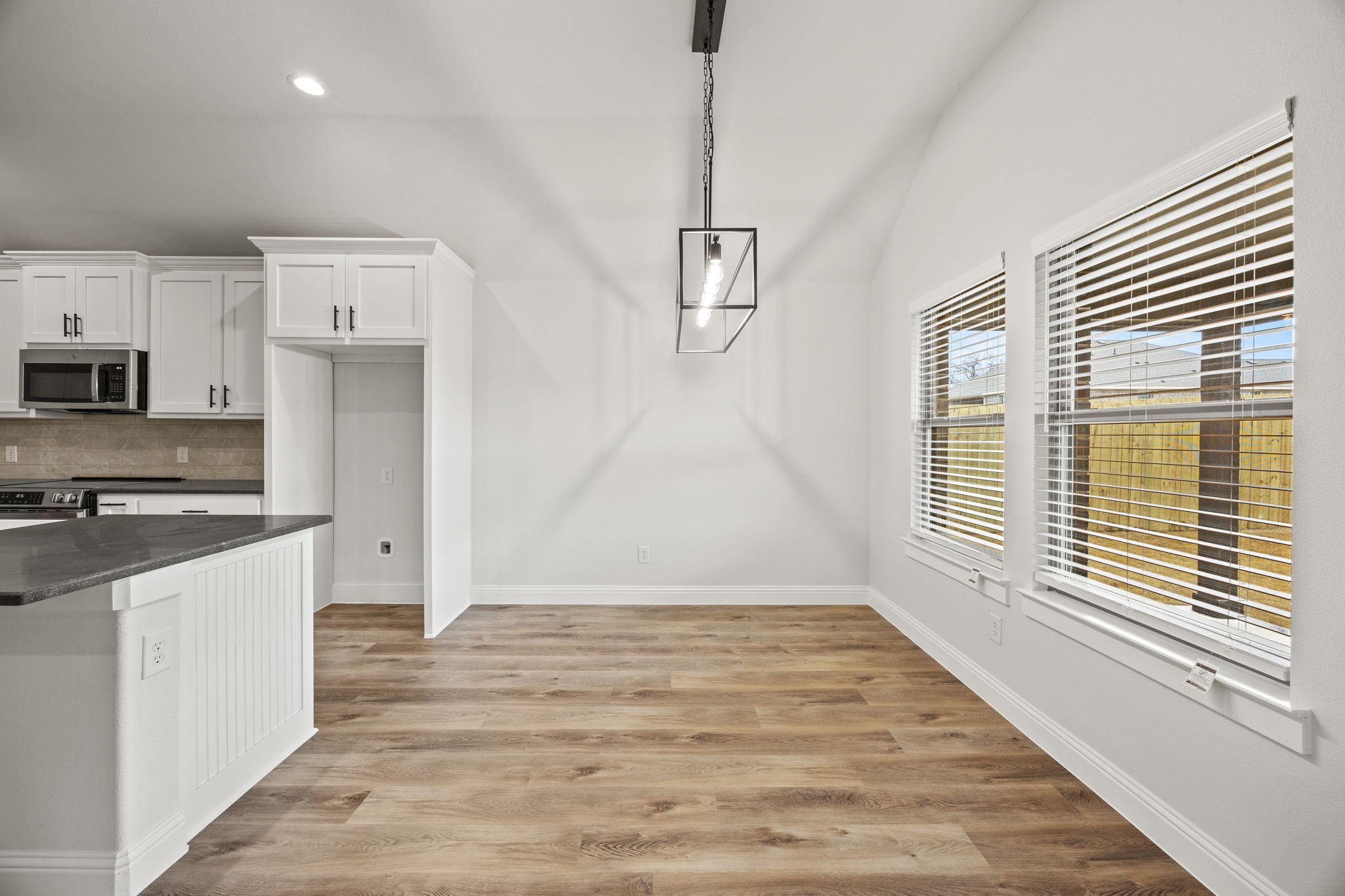 104 Maverick Trail Valley View TX 76272