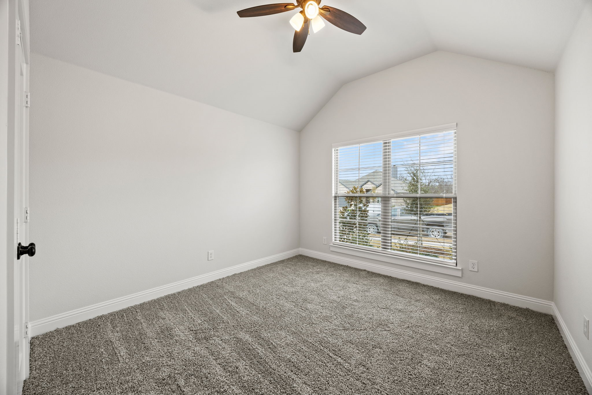 104 Maverick Trail Valley View TX 76272