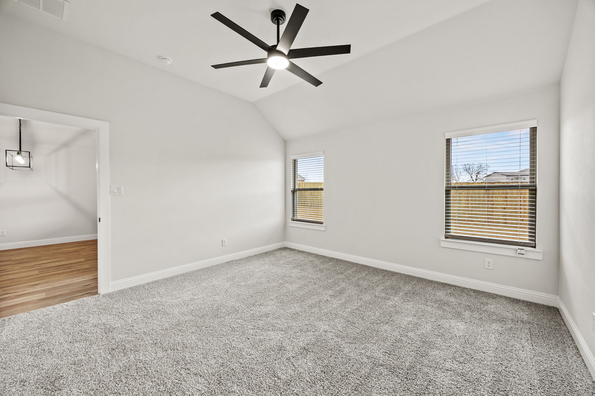 104 Maverick Trail Valley View TX 76272