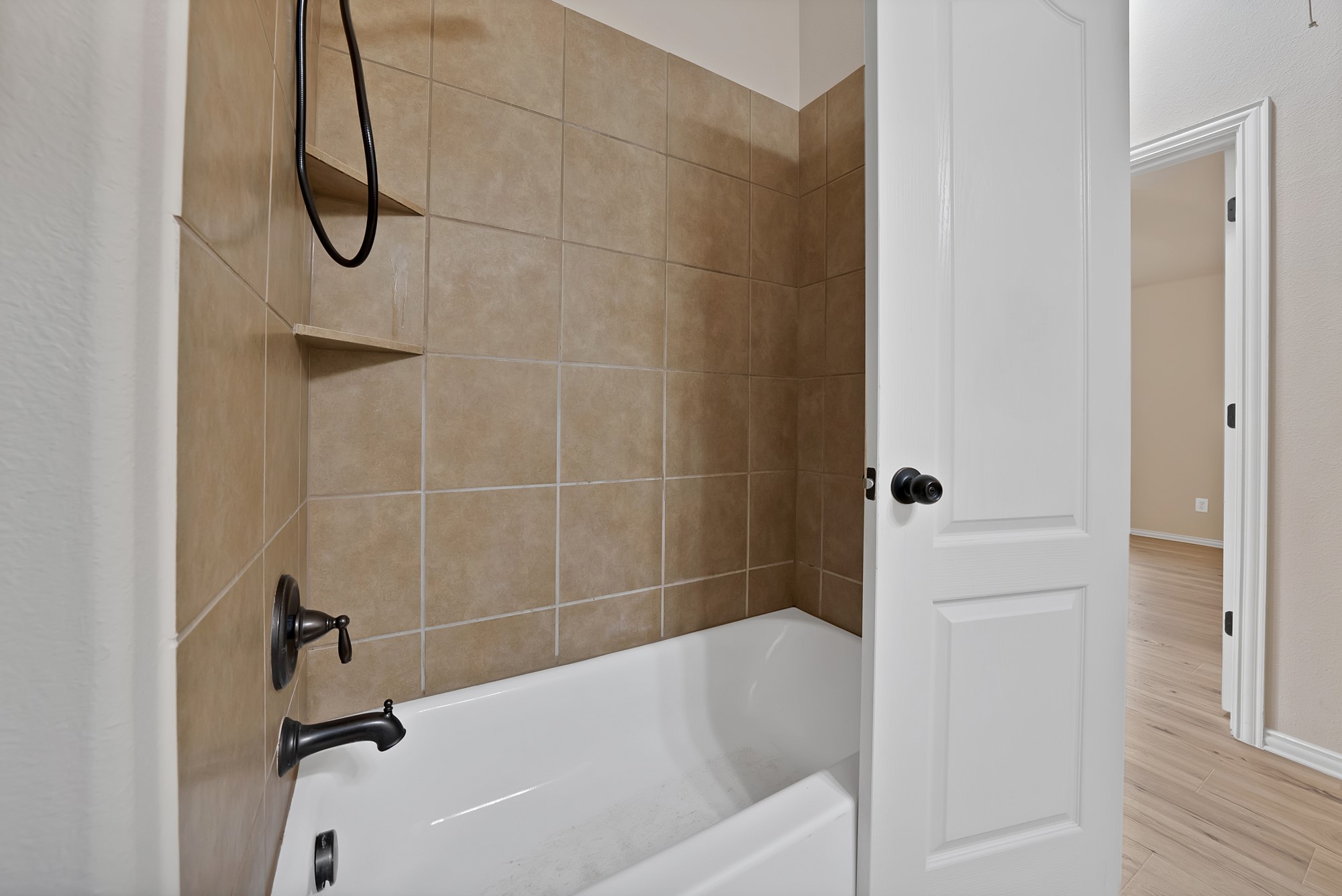 8118 La Frontera Trail Arlington TX 76002