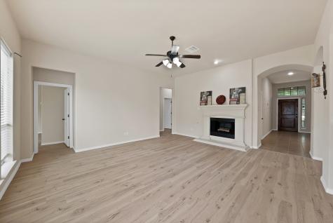 8118 La Frontera Trail Arlington TX 76002