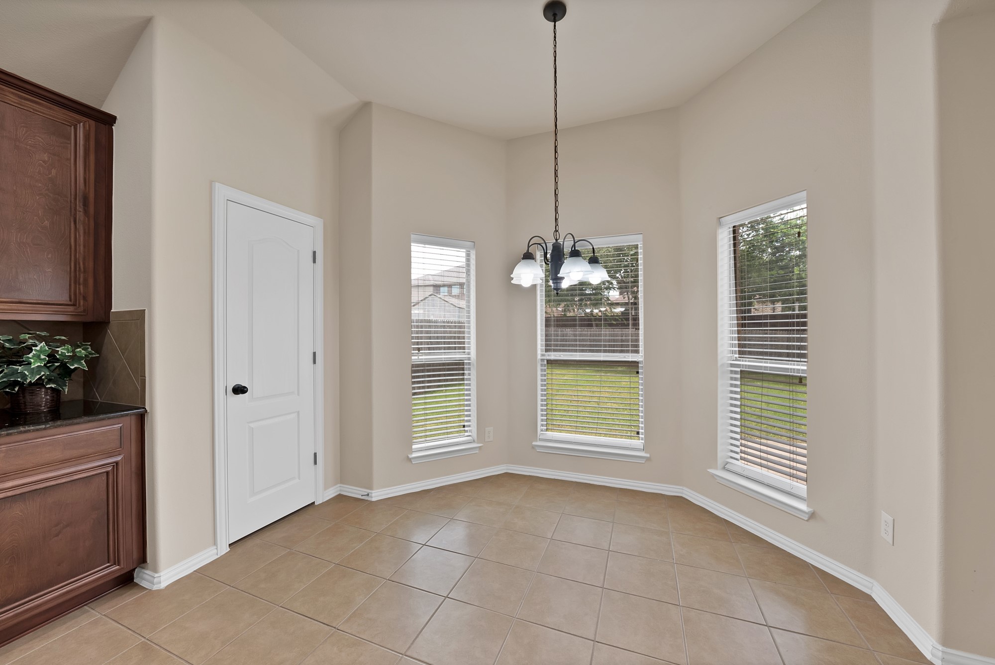 8118 La Frontera Trail Arlington TX 76002