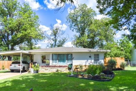 1921 S China Street Brady TX 76825