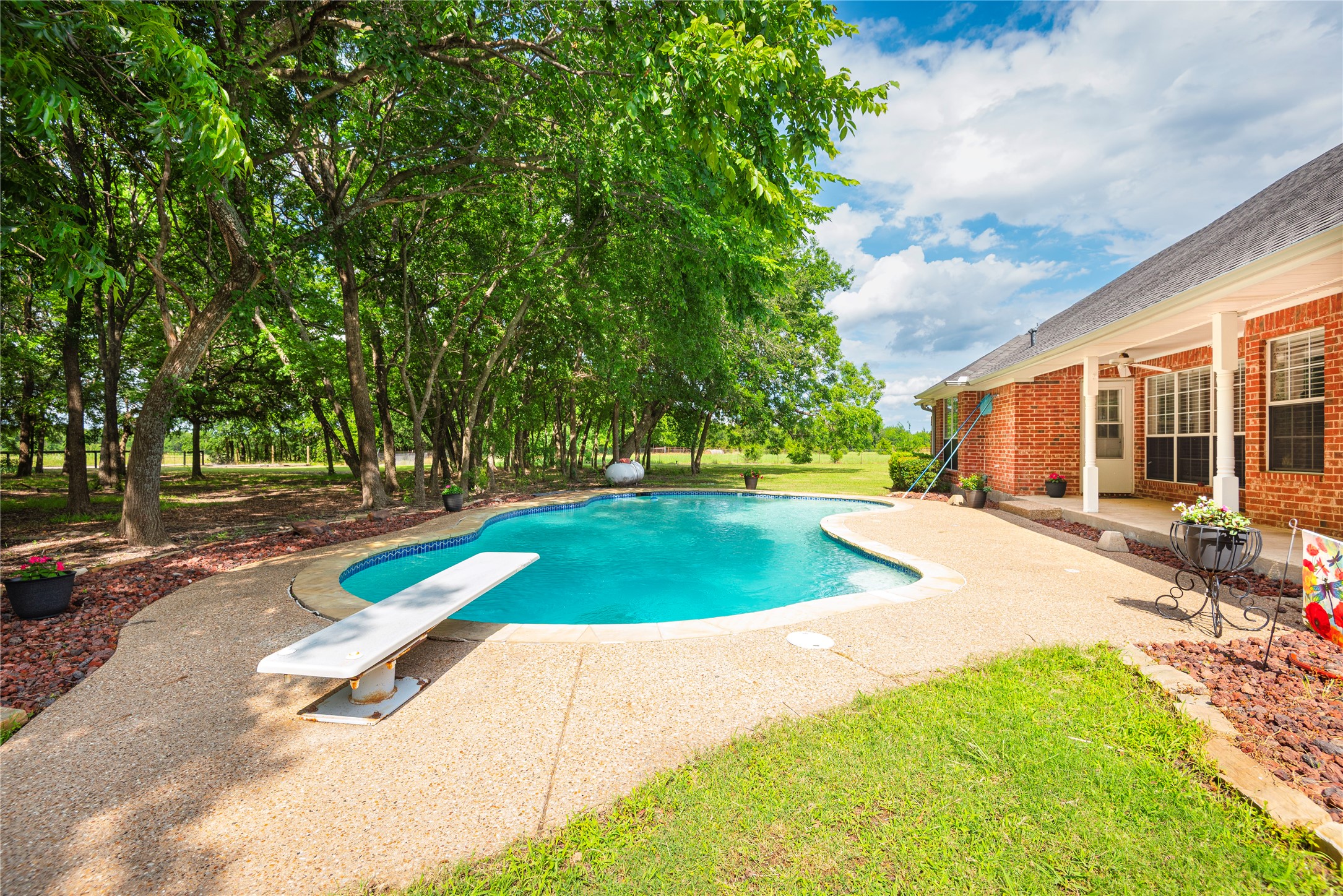 462 County Road 3335 Ladonia TX 75449