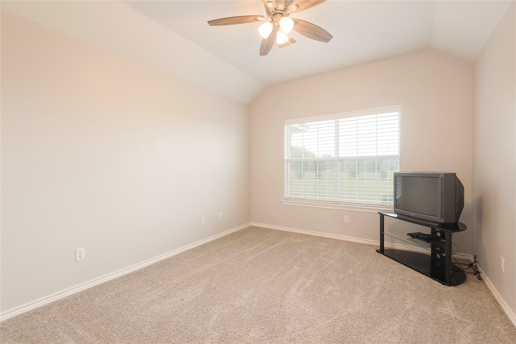 462 County Road 3335 Ladonia TX 75449