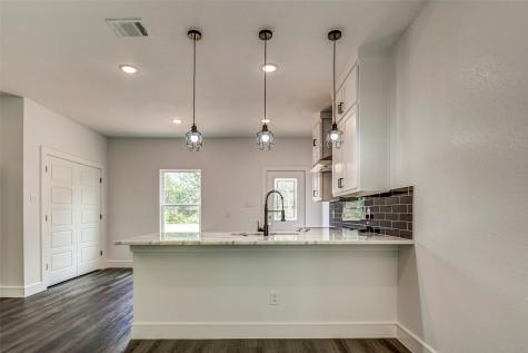 2513 Quail Run Trail Granbury TX 76048