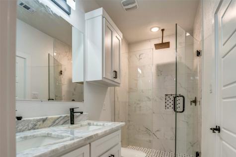 2513 Quail Run Trail Granbury TX 76048