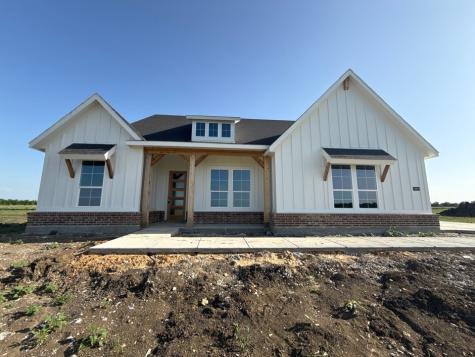 690 County Road 200 Valley View TX 76272