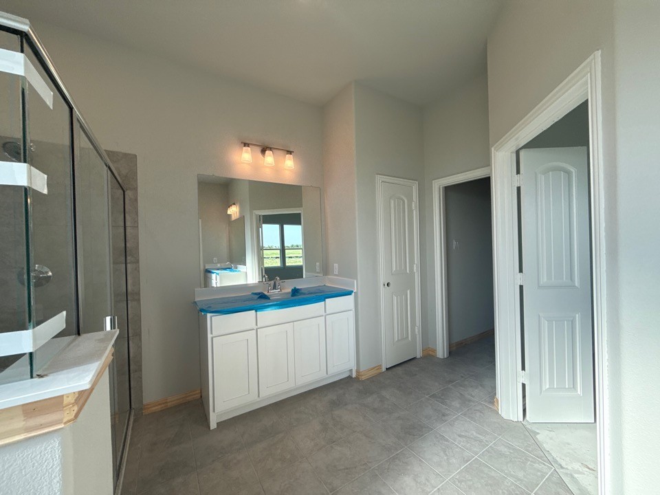 690 County Road 200 Valley View TX 76272