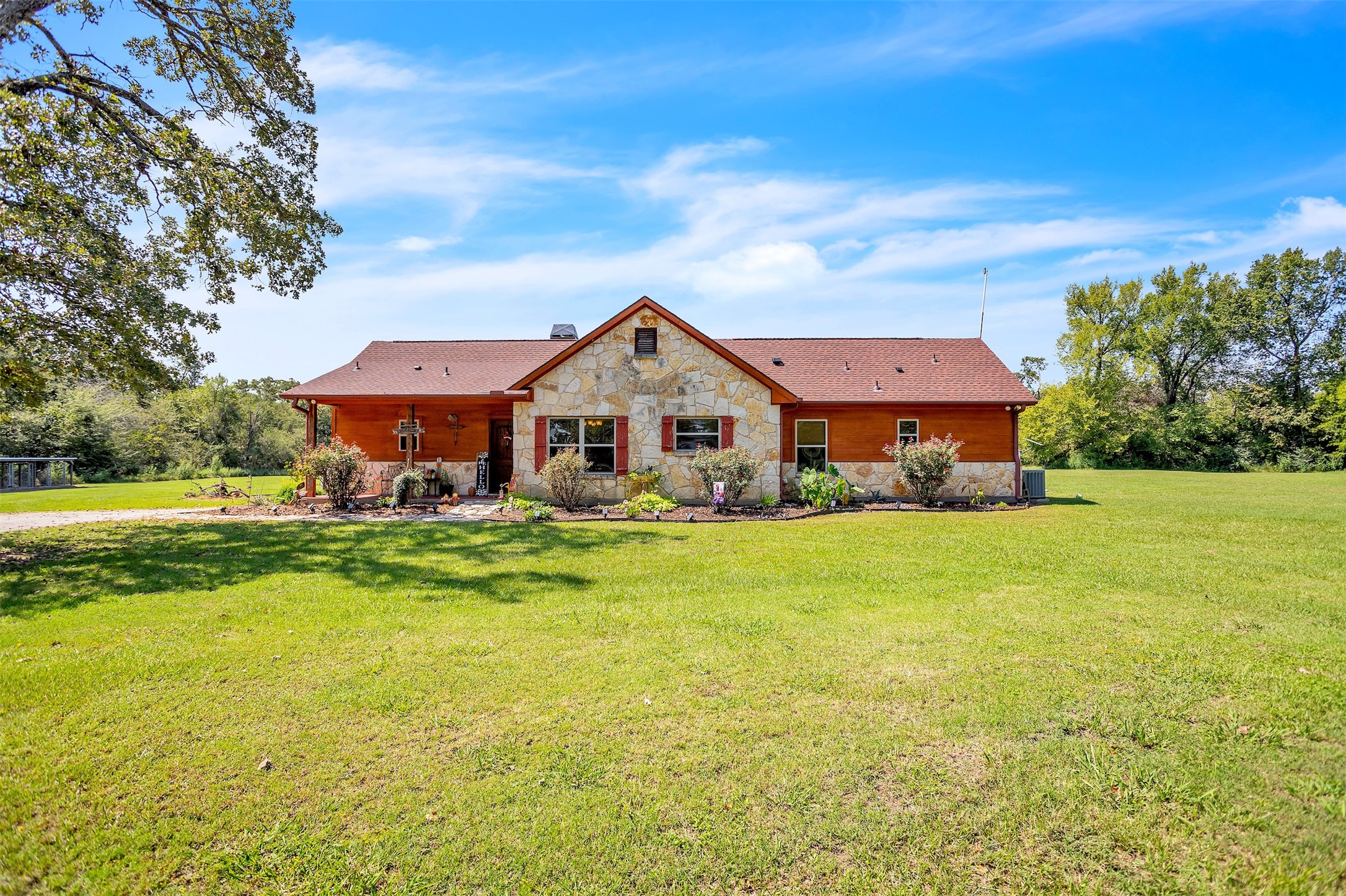899 Fcr Teague TX 75860