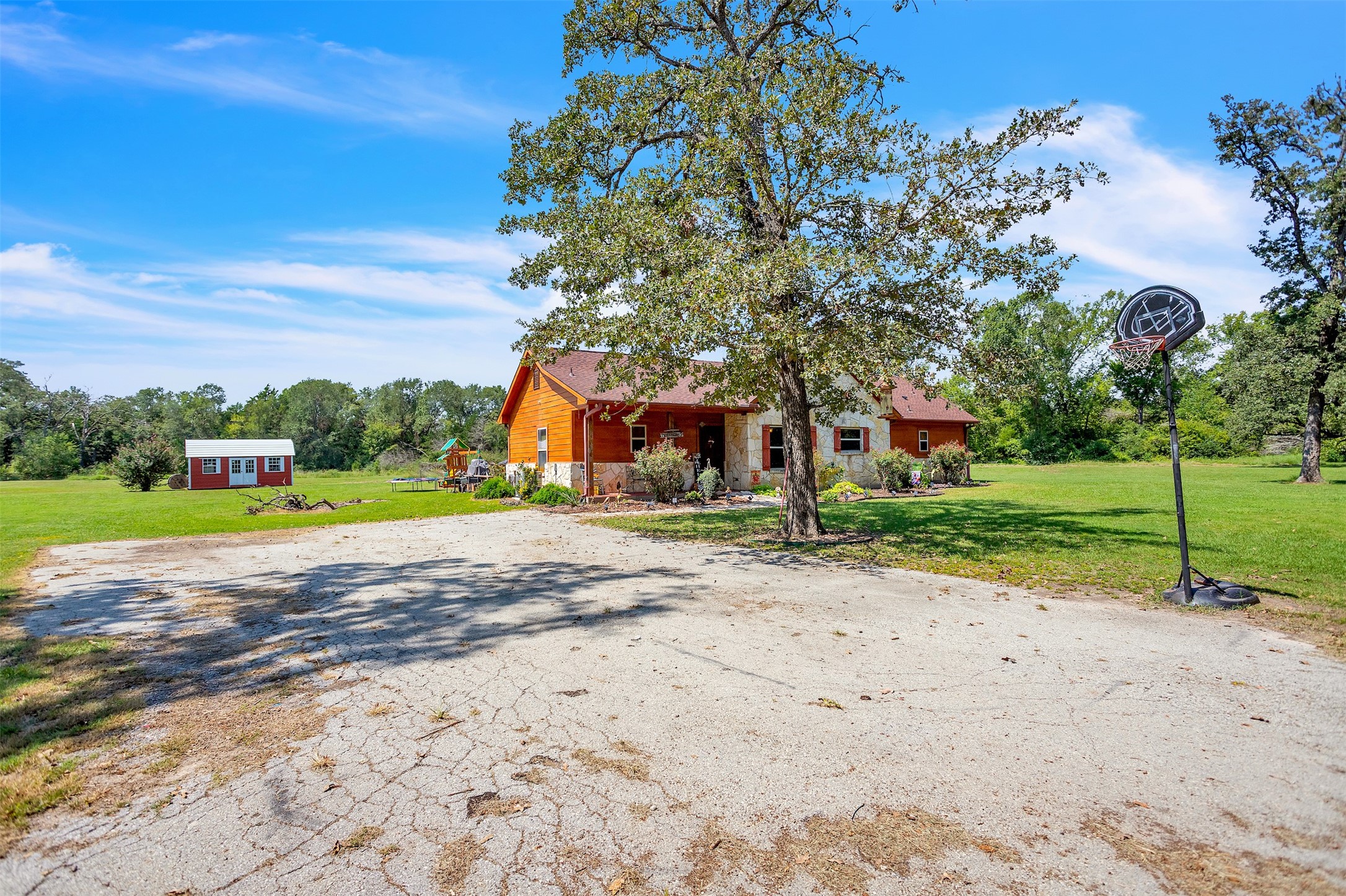 899 Fcr Teague TX 75860