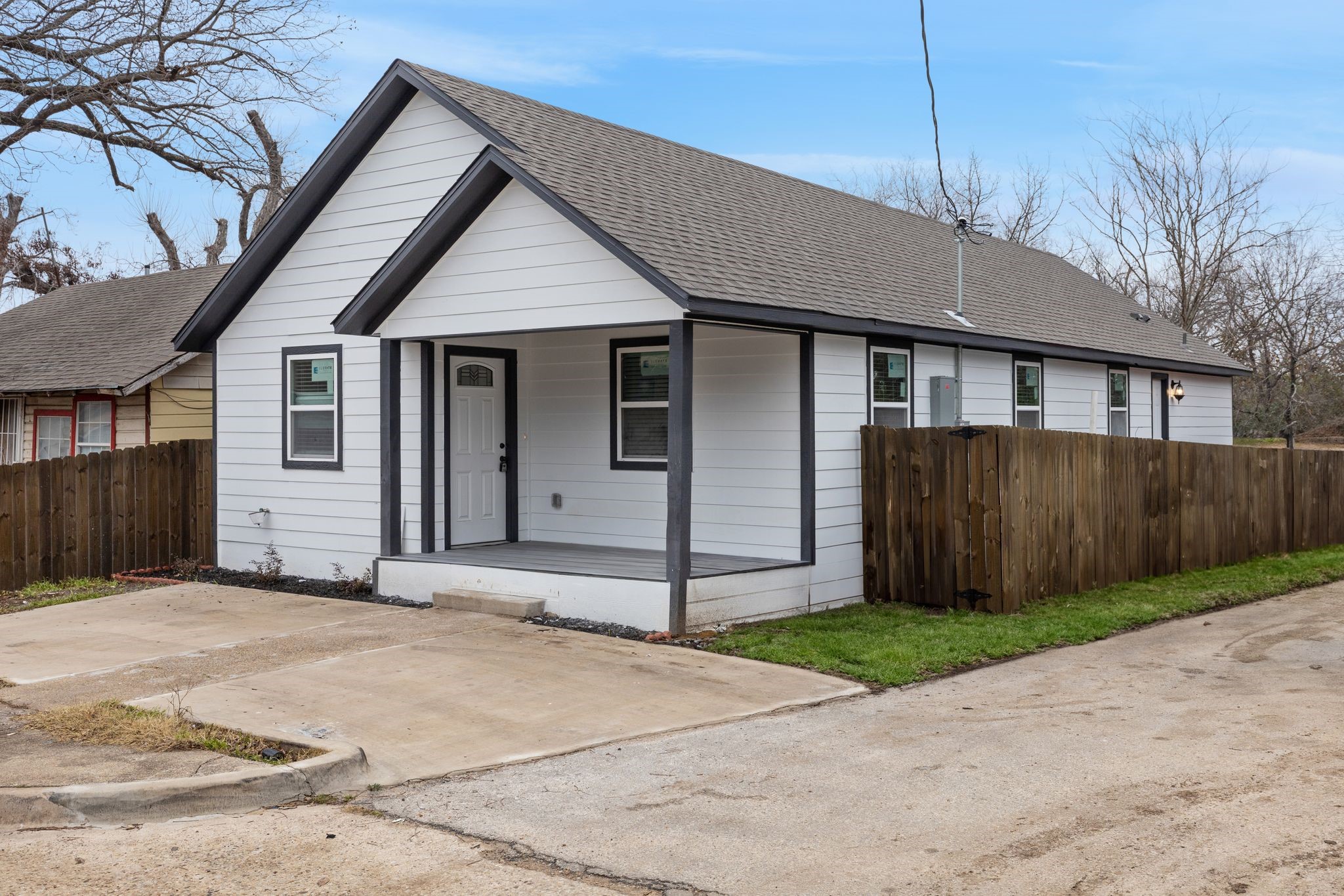 1327 Valley Street Dallas TX 75203