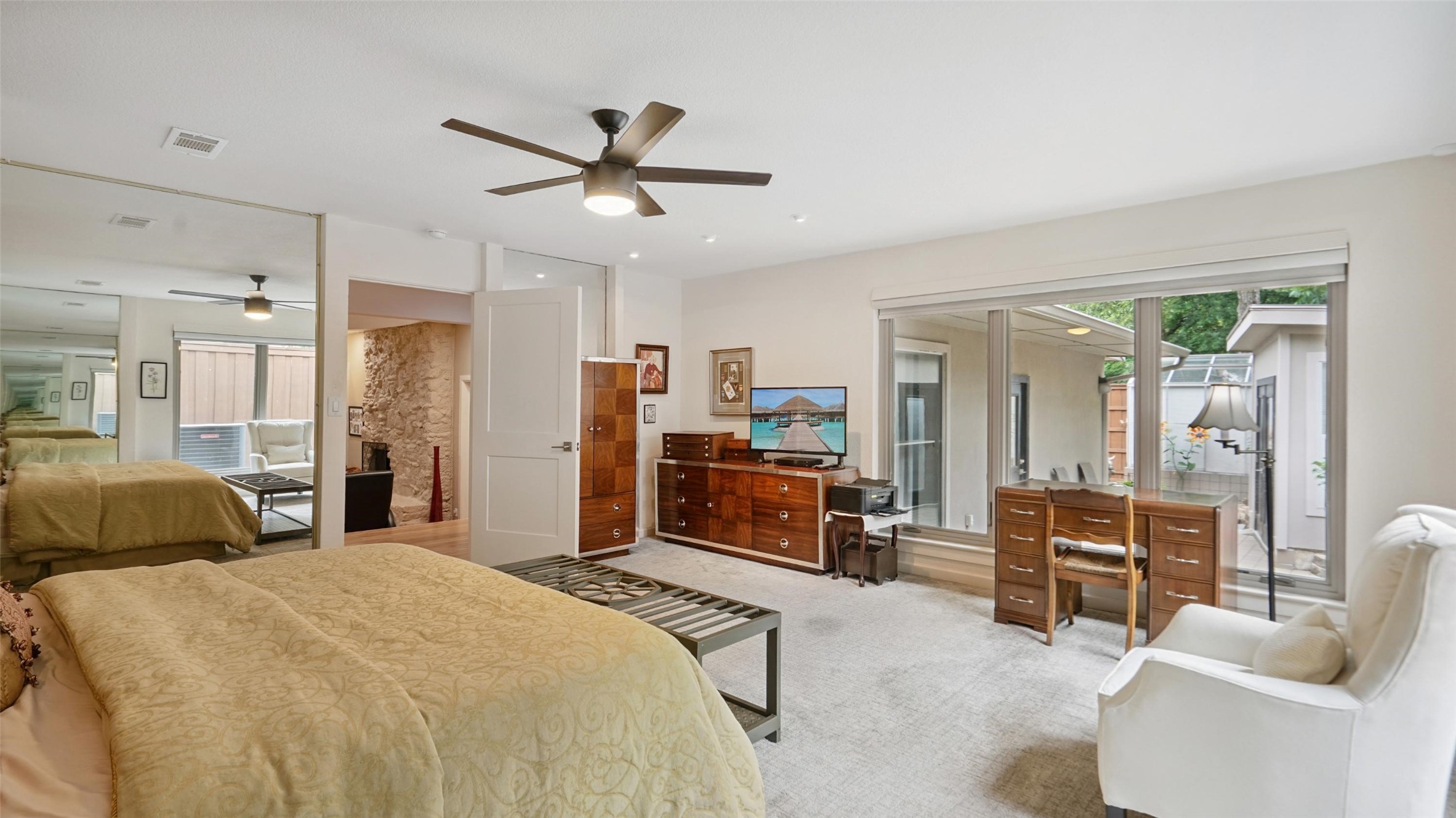 1652 Sylvan Avenue Dallas TX 75208