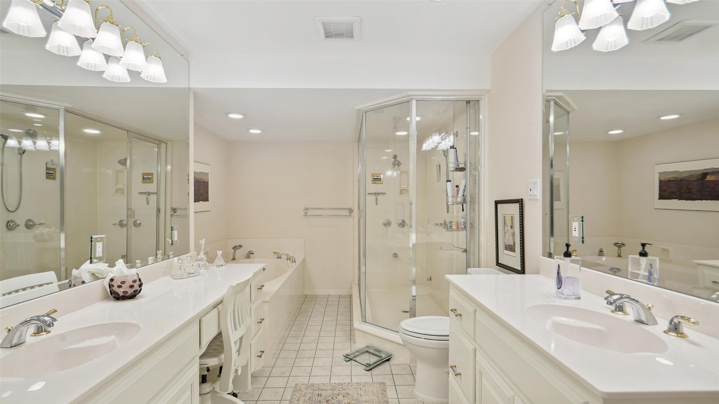 1652 Sylvan Avenue Dallas TX 75208