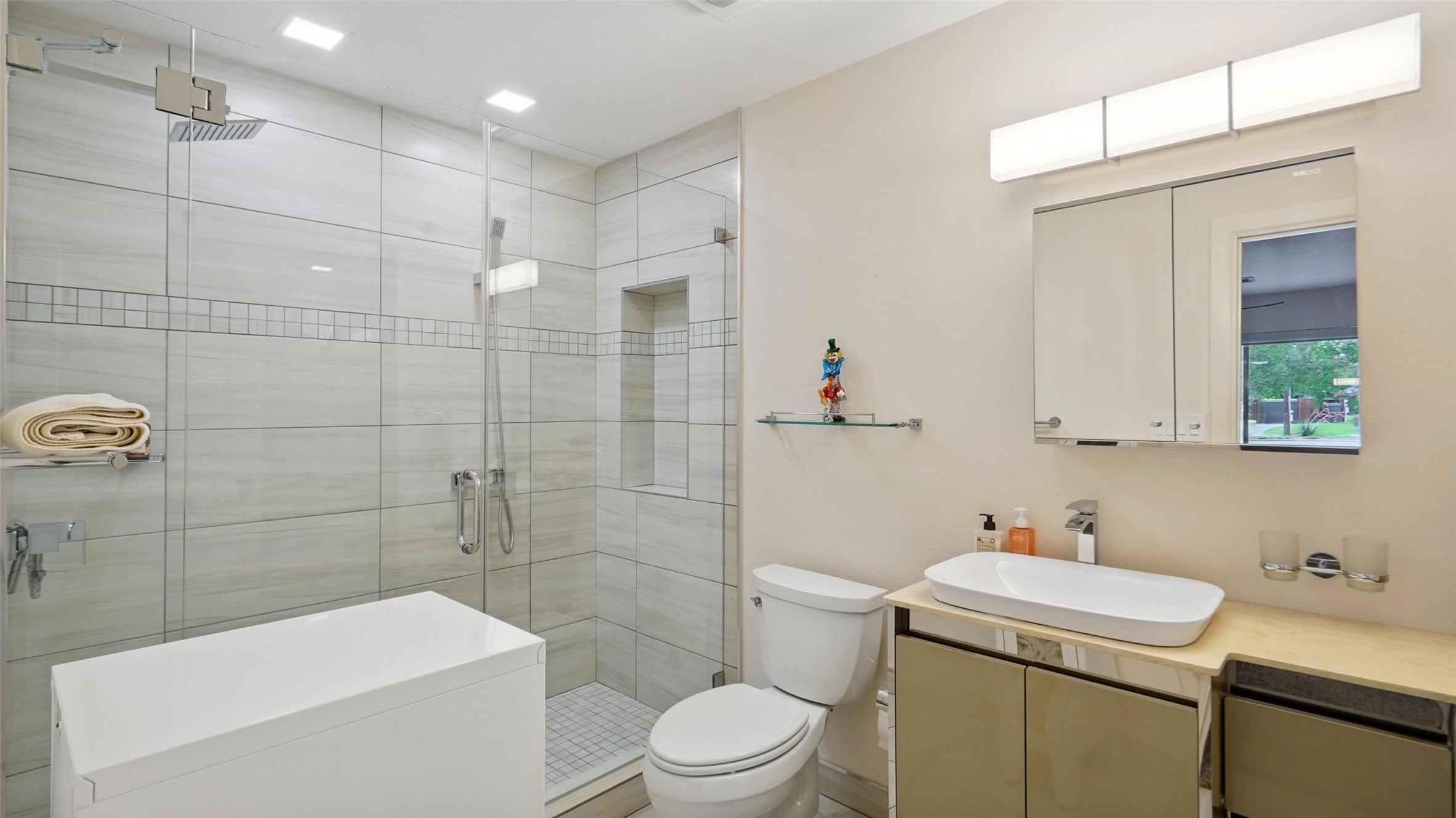1652 Sylvan Avenue Dallas TX 75208