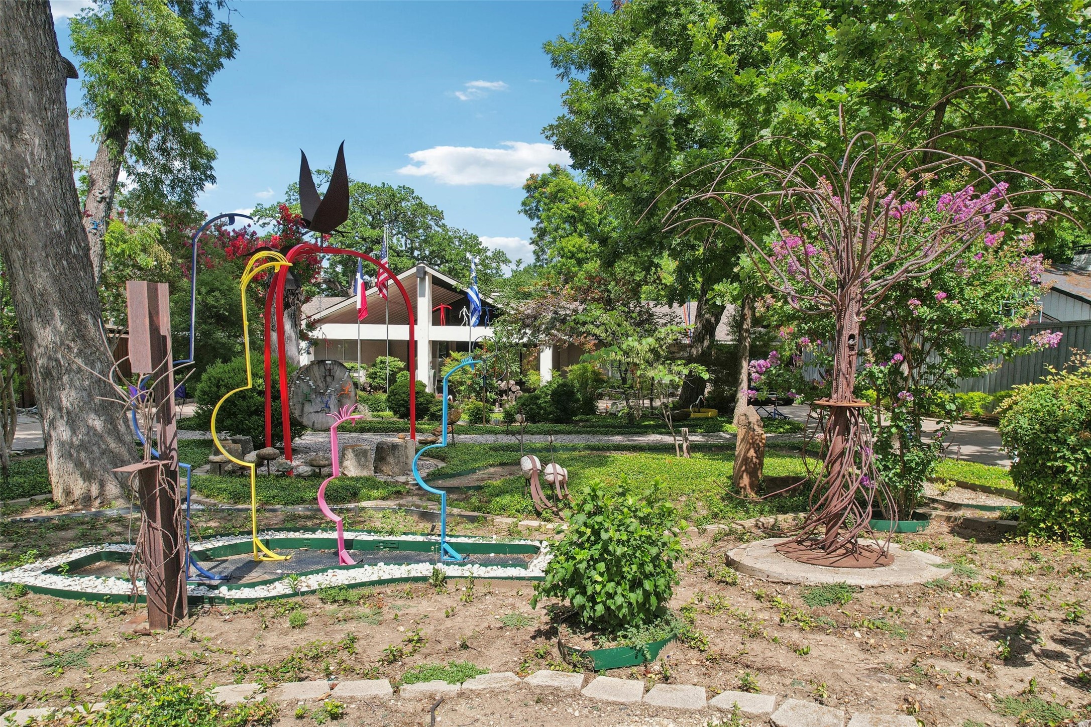 1652 Sylvan Avenue Dallas TX 75208