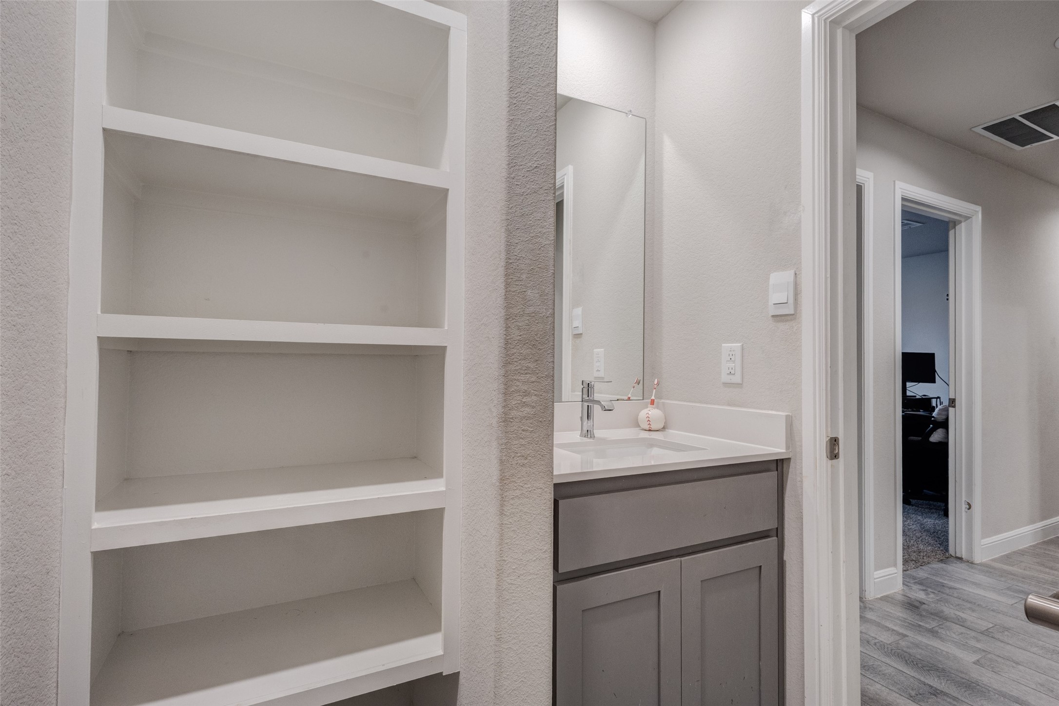 1221 Rolling Meadows Drive Cedar Hill TX 75104