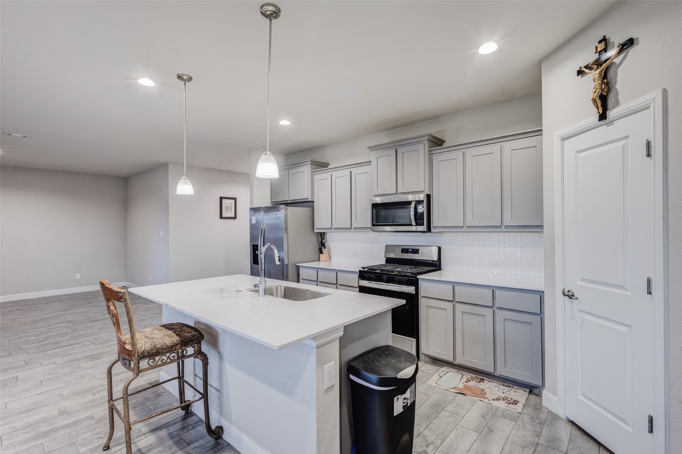 1221 Rolling Meadows Drive Cedar Hill TX 75104