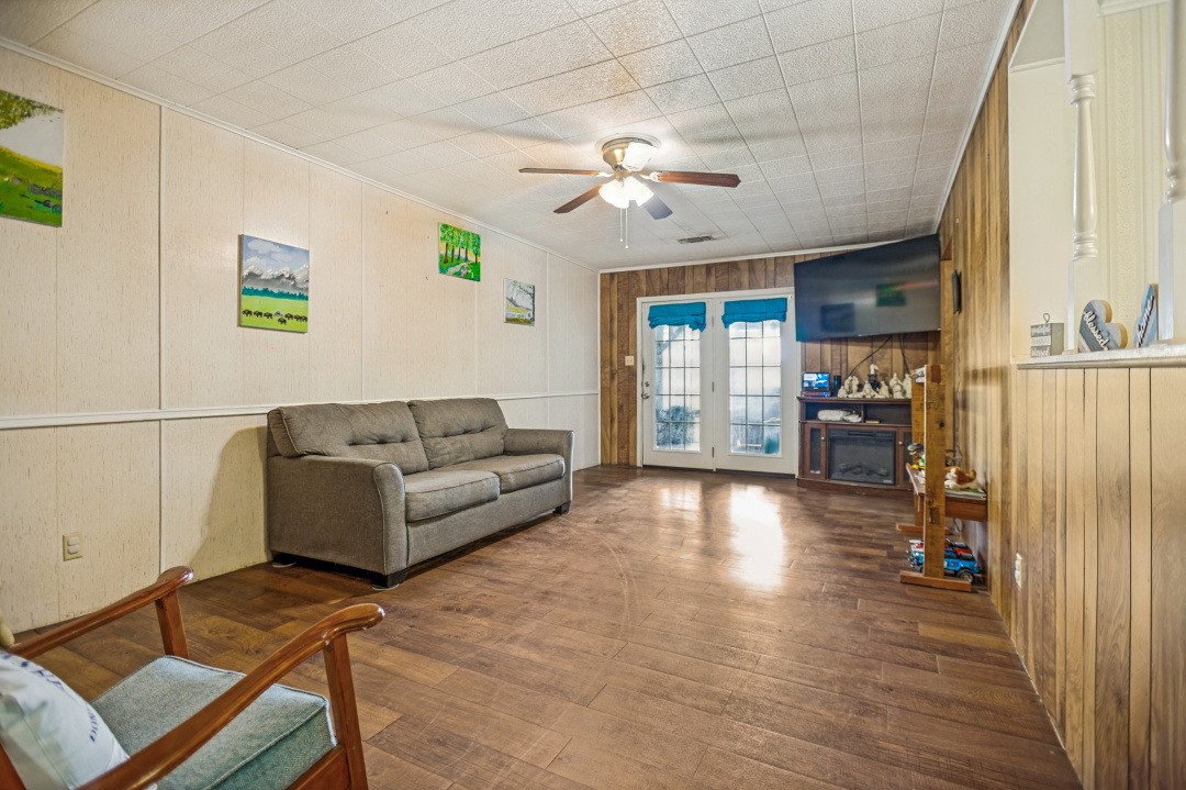 683 Us Highway 84 W Teague TX 75860
