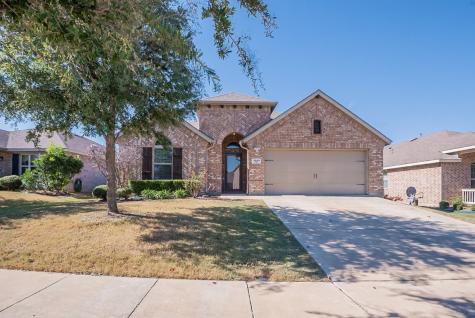 1040 Long Pointe Avenue Fort Worth TX 76108