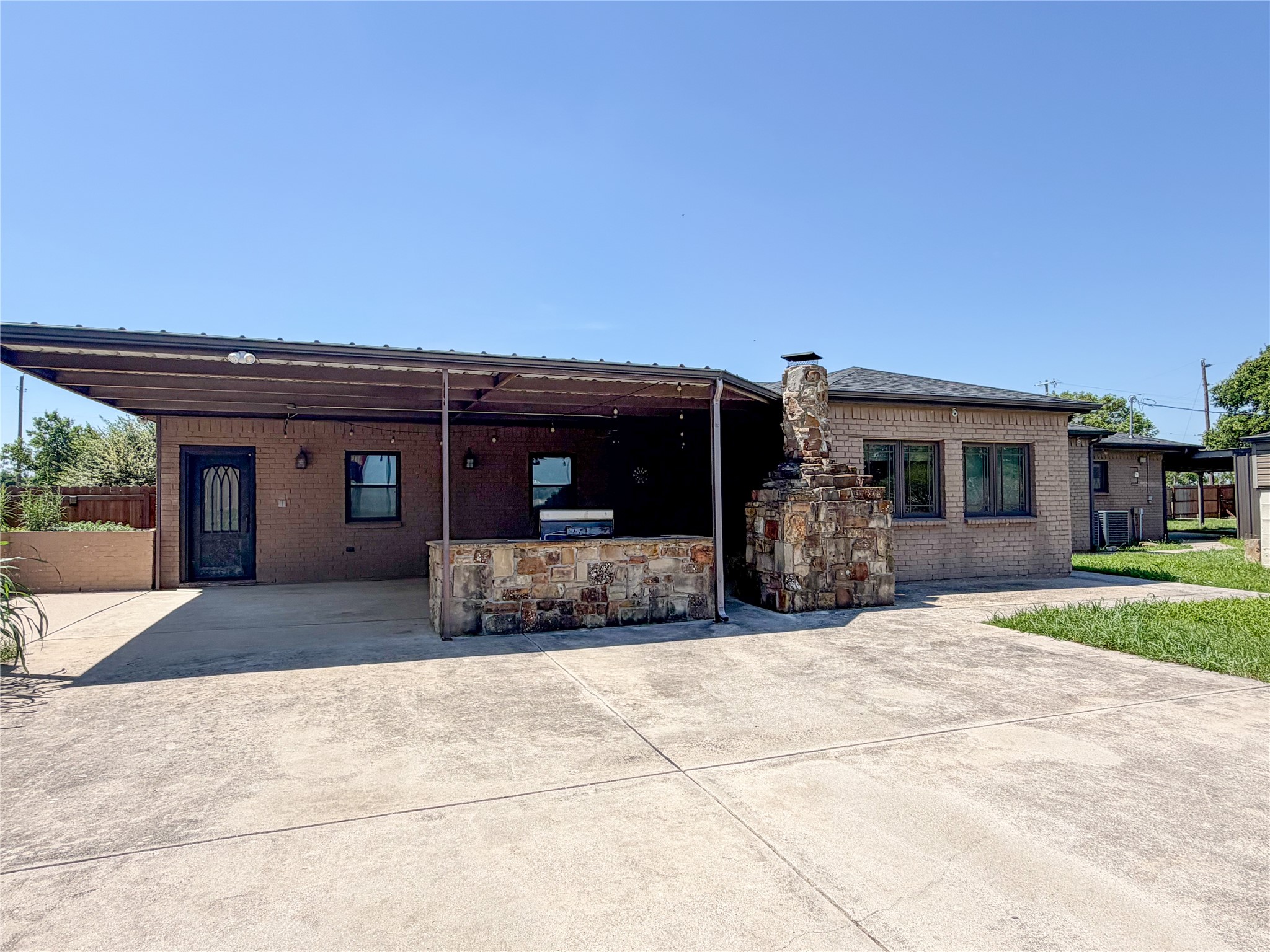 469 Pioneer Road Rhome TX 76078