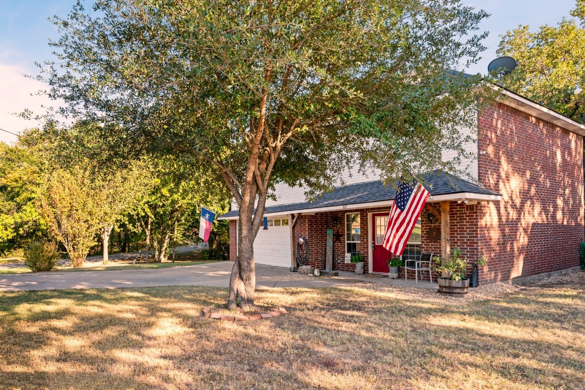 307 Bay Court Gun Barrel City TX 75156