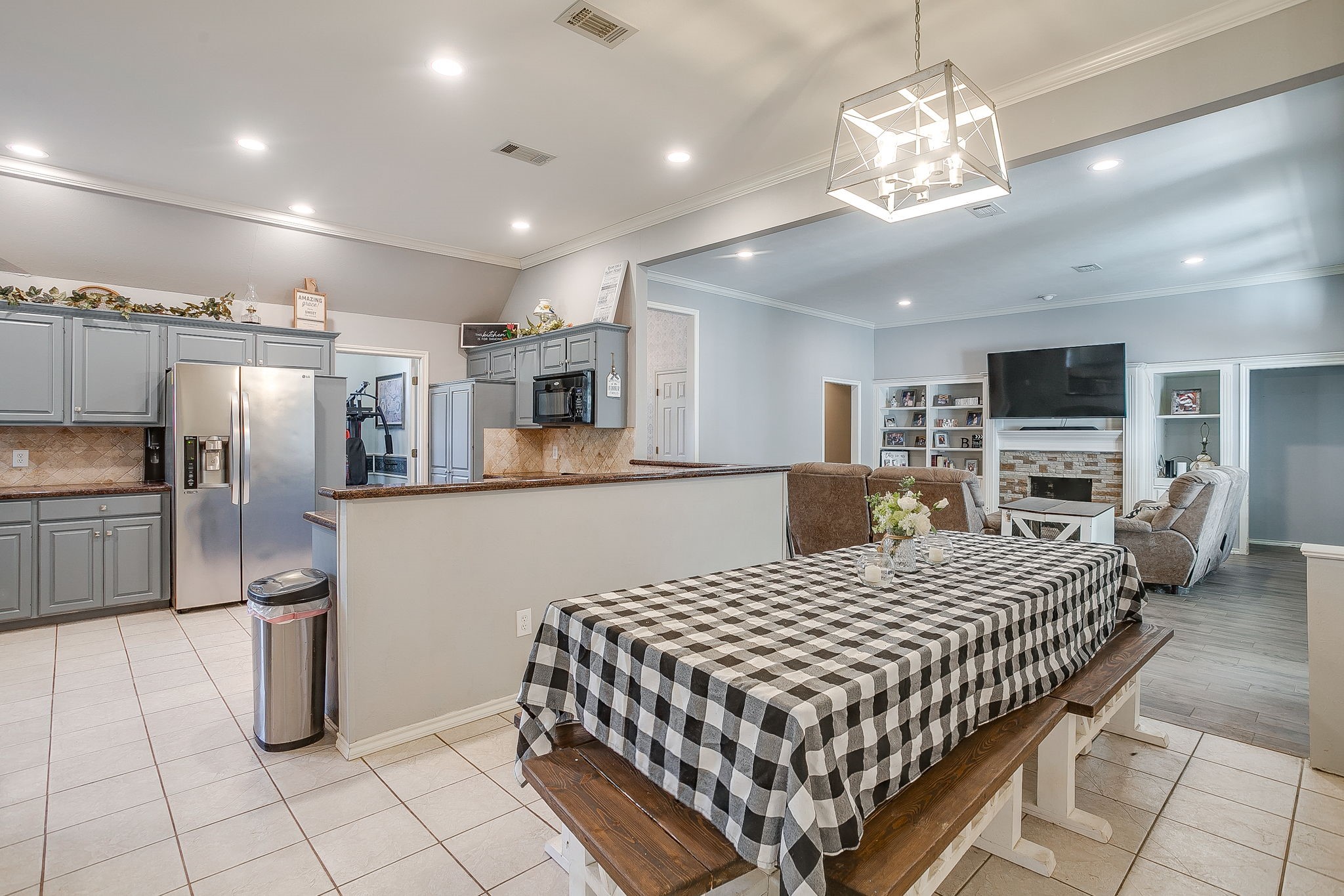 803 Williamsburg Drive Ennis TX 75119