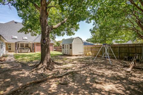 803 Williamsburg Drive Ennis TX 75119