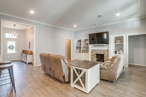 803 Williamsburg Drive Ennis TX 75119