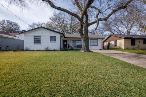 1109 S Carlton Street Ennis TX 75119