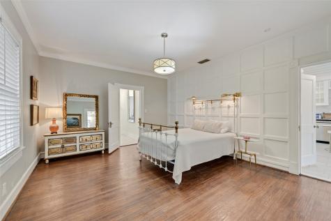 2105 Lipscomb Street Fort Worth TX 76110