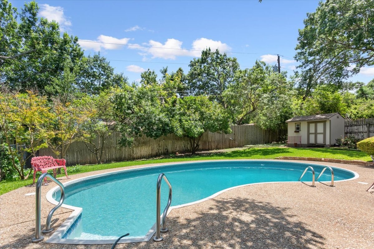 12000 Sandalwood Drive Woodway TX 76712