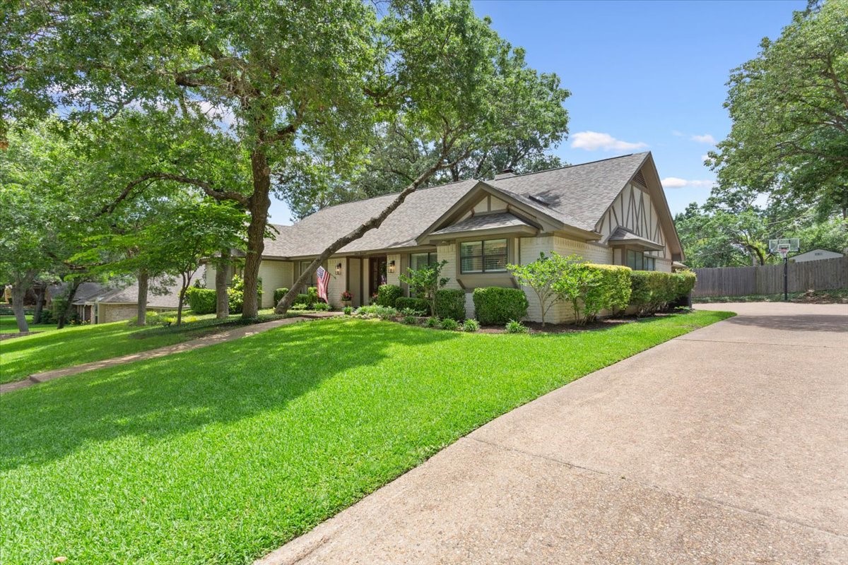 12000 Sandalwood Drive Woodway TX 76712