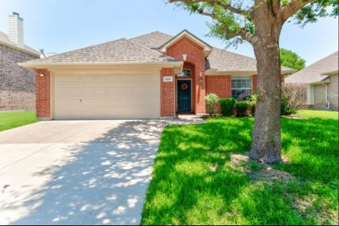 1216 Lake Forest Drive Grand Prairie TX 75052