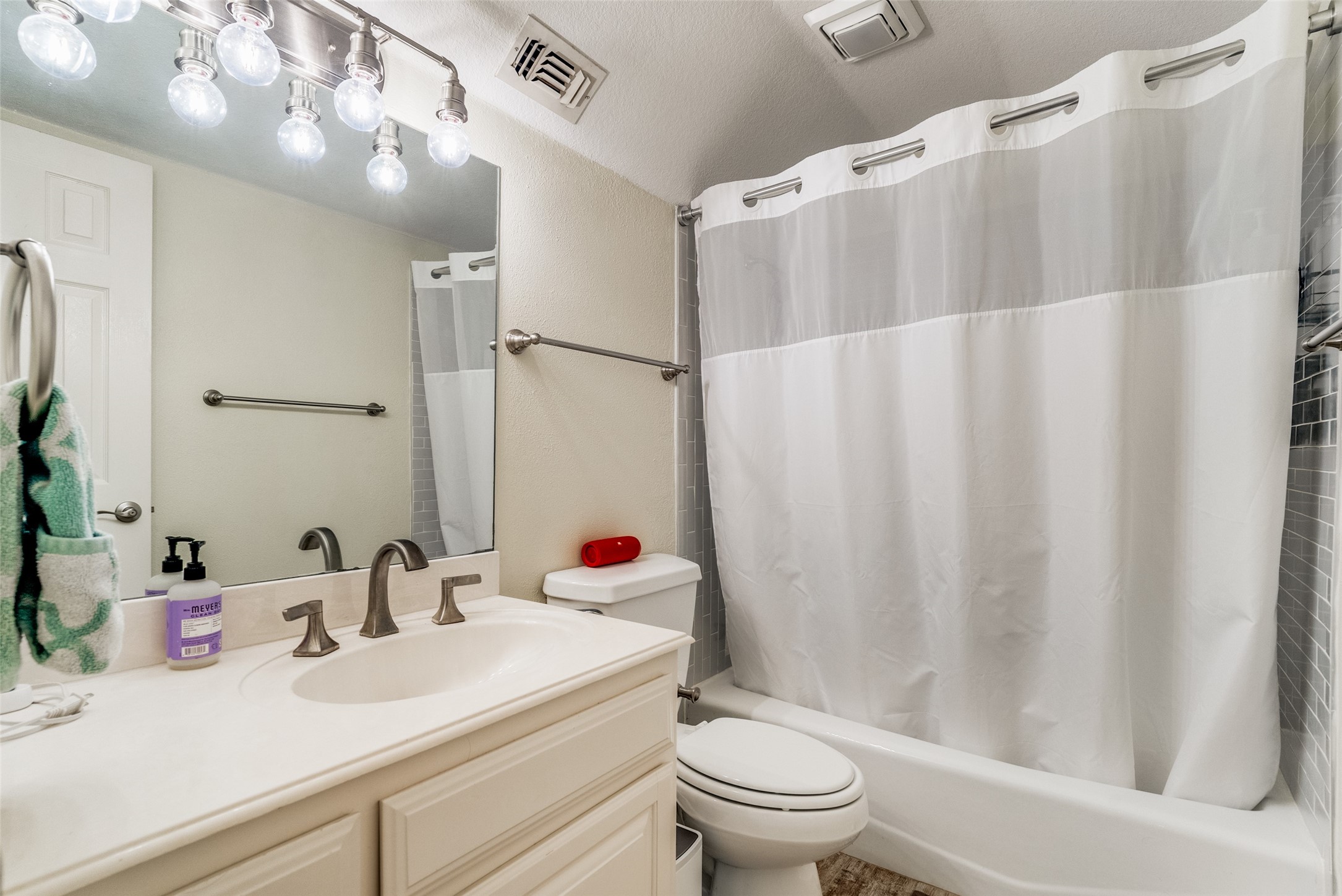 105 Derek Drive Hudson Oaks TX 76087
