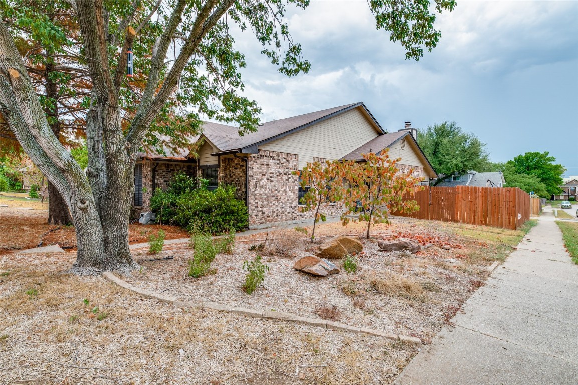 2723 Stratford Court Euless TX 76039