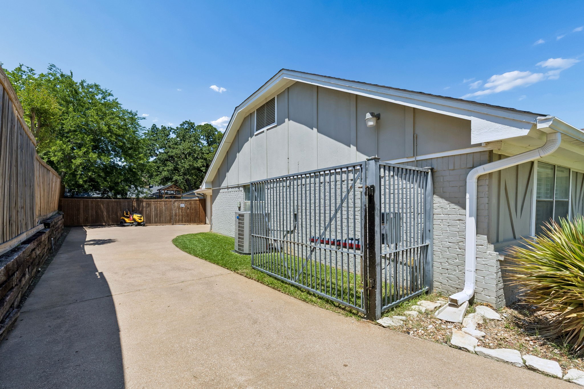 2605 Collard Road Arlington TX 76017