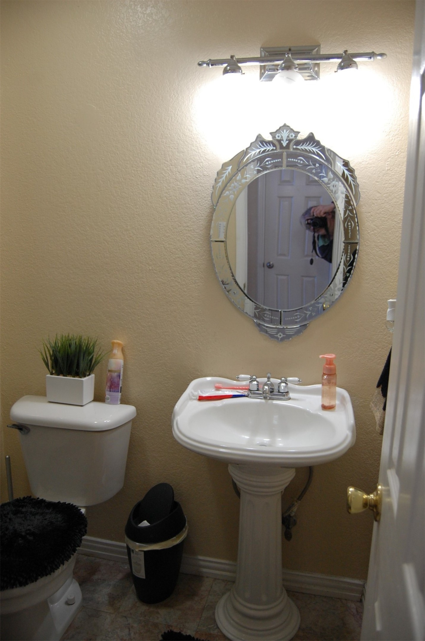 5608 Fairway Circle Haltom City TX 76117