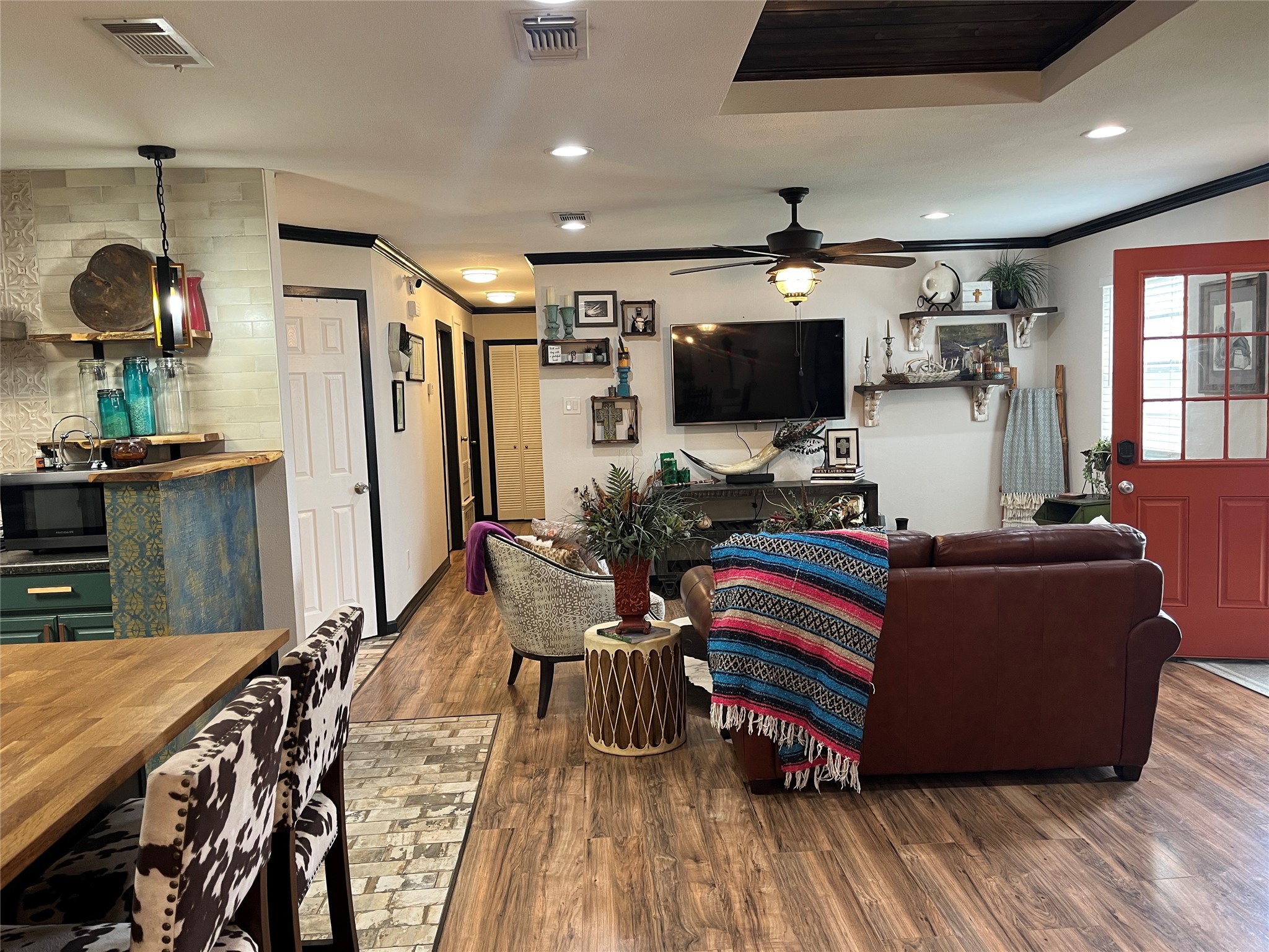 506 E Barton Street Granbury TX 76048