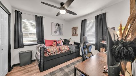 506 E Barton Street Granbury TX 76048