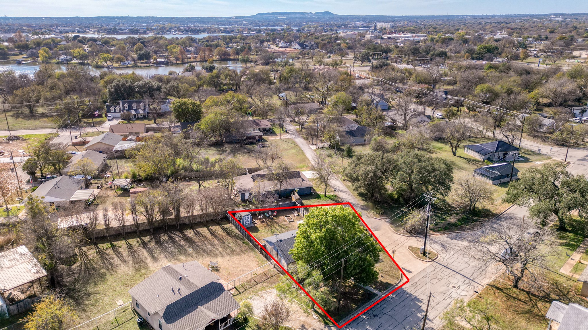 506 E Barton Street Granbury TX 76048
