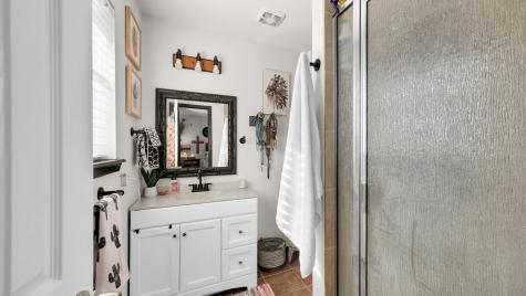 506 E Barton Street Granbury TX 76048